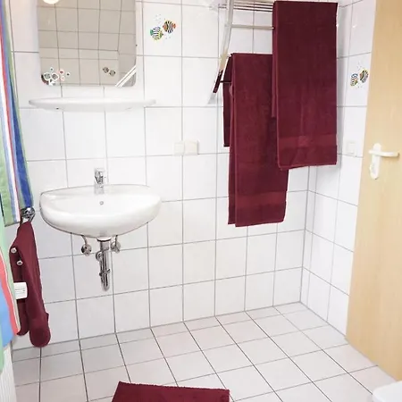 Bernsteinfinder 4 17 Comfortable Ostseeheilbad Zingst
